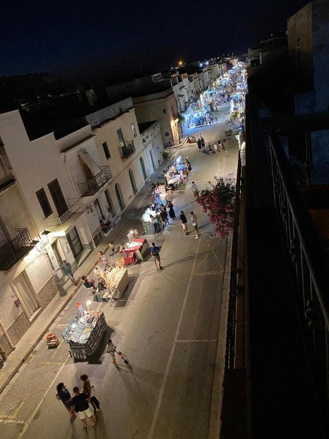 Apartment With Terraces And Private Jacuzzi - San Vito 400M From Beach San Vito Lo Capo Bagian luar foto