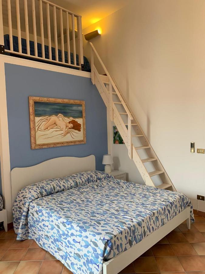 Apartment With Terraces And Private Jacuzzi - San Vito 400M From Beach San Vito Lo Capo Bagian luar foto